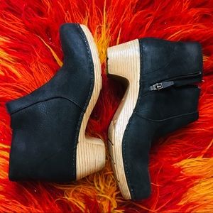 Dansko Maria Ankle Boot 8